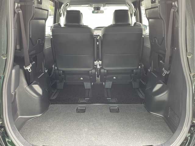 トヨタ ノア Si ダブルバイビーⅡ 長野県 2020(令2)年 3.8万km ブラック 純正SDナビ(AM/FM/DVD/Bluetooth/TV)/フルセグTV/バックカメラ/純正ビルトインETC/純正フロアマット/純正１６インチアルミホイール/三眼ヘッドライト/純正LEDヘッドライト/アダプティブフロントライティングシステム/フォグランプ/全席オートエアコン/ドアバイザー/両側電動スライドドア/三列シート/ウォークスルー/ハーフレザーシート/クルーズコントロール/アイドリングストップ/ステアリングスイッチ/MTモード付ＡＴ/横滑り防止装置/衝突被害軽減装置/盗難防止装置/レーンキープアシスト/前後ドライブレコーダー/スマートキー/スペアキー/プッシュスタート