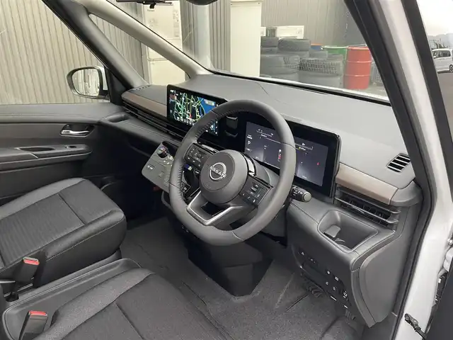 日産 セレナ e－パワー ハイウェイスター V 滋賀県 2025(令7)年 0.1千km パールⅡ 登録済未使用車/純正12.3型ナビ/Bluetooth/USB/HDMI/フルセグTV/後席モニター/追従クルーズコントロール/レーンキープアシスト/ブラインドスポットモニター/衝突被害軽減システム/全方位カメラ/両側パワースライドドア/ETC2.0/ハーフレザーシート/ワイヤレス充電/デジタルインナーミラー/オートホールド/オートハイビーム/ドラレコ/前後ソナー