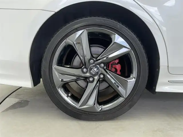 トヨタ クラウン ハイブリッド RS Four リミテッド 福井県 2020(令2)年 3.4万km ホワイトパールクリスタルシャイン 衝突被害軽減ブレーキ/純正8インチディスプレイオーディオ（ナビあり）/レーダークルーズコントロール/シートヒーター/エアーシート/フルセグTV/Bluetooth/パワーシート/コーナーセンサー/純正アルミホイール/ETC/ブラインドスポットモニター/LEDヘッドライト/ステアリングヒーター/オートマチックハイビーム/ドライブレコーダー/ステアリングスイッチ/スマートキー/プッシュスタート