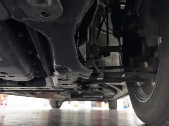 日産 セレナ ハイウェイスター 三重県 2017(平29)年 7.6万km ブリリアントホワイトパール S-HYBRID/FF/インパネCVT/純正 9インチナビ MM516D-L/（iPod/SD/FM/AM/TV/WALKMAN/USB/Bluetooth/CD/DVD/Blu-ray/MUSIC STOCKER/HDMI/VTR/AUX）/・純正 11インチ後席モニター/インテリジェント アラウンドビューモニター（移動物検知機能付）*1/両側 ハンズフリーオートスライドドア/ドライブレコーダー 前後/ビルトイン ETC/安全/【OP】セーフティパックB*/●プロパイロット/●踏み間違い衝突防止アシスト/●インテリジェント パーキングアシスト/●標識検知機能/●フロント & バックソナー/●インテリジェント LI（車線逸脱防止支援）/・インテリジェント DA（ふらつき警報）/・LDW（車線逸脱警報）/・エマージェンシーブレーキ/など/装備/・インテリジェント ルームミラー*/・前後独立オートエアコン/・オートライト/・【OP】LEDヘッドライト/・フロントフォグライト/・電動パーキングブレーキ＋ブレーキホールド*1/・ヒーター付ドアミラー*1/・ステアリングスイッチ*1/・純正16inAW/・保/取/ナビ取/・スマートキーx2/など/*1…セーフティパックBの装備