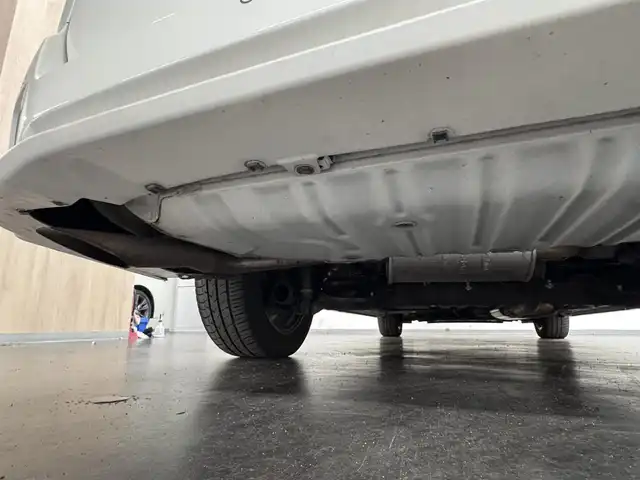 日産 セレナ ハイウェイスター 三重県 2017(平29)年 7.6万km ブリリアントホワイトパール S-HYBRID/FF/インパネCVT/純正 9インチナビ MM516D-L/（iPod/SD/FM/AM/TV/WALKMAN/USB/Bluetooth/CD/DVD/Blu-ray/MUSIC STOCKER/HDMI/VTR/AUX）/・純正 11インチ後席モニター/インテリジェント アラウンドビューモニター（移動物検知機能付）*1/両側 ハンズフリーオートスライドドア/ドライブレコーダー 前後/ビルトイン ETC/安全/【OP】セーフティパックB*/●プロパイロット/●踏み間違い衝突防止アシスト/●インテリジェント パーキングアシスト/●標識検知機能/●フロント & バックソナー/●インテリジェント LI（車線逸脱防止支援）/・インテリジェント DA（ふらつき警報）/・LDW（車線逸脱警報）/・エマージェンシーブレーキ/など/装備/・インテリジェント ルームミラー*/・前後独立オートエアコン/・オートライト/・【OP】LEDヘッドライト/・フロントフォグライト/・電動パーキングブレーキ＋ブレーキホールド*1/・ヒーター付ドアミラー*1/・ステアリングスイッチ*1/・純正16inAW/・保/取/ナビ取/・スマートキーx2/など/*1…セーフティパックBの装備