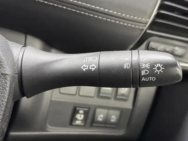 日産 セレナ ハイウェイスター 三重県 2017(平29)年 7.6万km ブリリアントホワイトパール S-HYBRID/FF/インパネCVT/純正 9インチナビ MM516D-L/（iPod/SD/FM/AM/TV/WALKMAN/USB/Bluetooth/CD/DVD/Blu-ray/MUSIC STOCKER/HDMI/VTR/AUX）/・純正 11インチ後席モニター/インテリジェント アラウンドビューモニター（移動物検知機能付）*1/両側 ハンズフリーオートスライドドア/ドライブレコーダー 前後/ビルトイン ETC/安全/【OP】セーフティパックB*/●プロパイロット/●踏み間違い衝突防止アシスト/●インテリジェント パーキングアシスト/●標識検知機能/●フロント & バックソナー/●インテリジェント LI（車線逸脱防止支援）/・インテリジェント DA（ふらつき警報）/・LDW（車線逸脱警報）/・エマージェンシーブレーキ/など/装備/・インテリジェント ルームミラー*/・前後独立オートエアコン/・オートライト/・【OP】LEDヘッドライト/・フロントフォグライト/・電動パーキングブレーキ＋ブレーキホールド*1/・ヒーター付ドアミラー*1/・ステアリングスイッチ*1/・純正16inAW/・保/取/ナビ取/・スマートキーx2/など/*1…セーフティパックBの装備