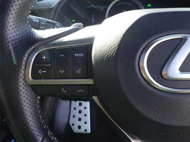 レクサス ＲＸ 450h Fスポーツ 千葉県 2020(令2)年 4.9万km ホワイトノーヴァガラスフレーク Lexus Safety System+/・プリクラッシュセーフティ/・レーンディパーチャーアラート/・オートハイビーム/・レーダークルーズコントロール/・ブラインドスポットモニター/・RCTA（リヤクロストラフィックアラート）/ムーンルーフ/ヘッドアップディスプレイ/ブラックレザーシート/前席パワーシート/エアシート/シートヒーター/リア電動リクライニングシート/置くだけ充電/純正SDナビ/地デジTV/【DVD/CD再生機能　Bluetooth接続】/パノラミックビューモニター/リバース連動ドアミラー（左/右）/ドライブレコーダー（前後撮影）/革巻きステアリング/ステアリングヒーター/ステアリングスイッチ/パドルシフト/ETC（2.0）/3眼LEDヘッドライト/フォグライト/ウインカーミラー/クリアランスソナー/純正20インチアルミホイル/サイド/カーテンエアバッグ/スマートキー