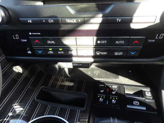 レクサス ＲＸ 450h Fスポーツ 千葉県 2020(令2)年 4.9万km ホワイトノーヴァガラスフレーク Lexus Safety System+/・プリクラッシュセーフティ/・レーンディパーチャーアラート/・オートハイビーム/・レーダークルーズコントロール/・ブラインドスポットモニター/・RCTA（リヤクロストラフィックアラート）/ムーンルーフ/ヘッドアップディスプレイ/ブラックレザーシート/前席パワーシート/エアシート/シートヒーター/リア電動リクライニングシート/置くだけ充電/純正SDナビ/地デジTV/【DVD/CD再生機能　Bluetooth接続】/パノラミックビューモニター/リバース連動ドアミラー（左/右）/ドライブレコーダー（前後撮影）/革巻きステアリング/ステアリングヒーター/ステアリングスイッチ/パドルシフト/ETC（2.0）/3眼LEDヘッドライト/フォグライト/ウインカーミラー/クリアランスソナー/純正20インチアルミホイル/サイド/カーテンエアバッグ/スマートキー