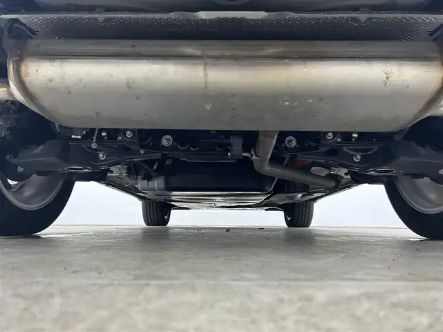 トヨタ ハリアー ハイブリッド Z レザーパッケージ 千葉県 2024(令6)年 2.7万km ホワイトパールクリスタルシャイン 禁煙車/LTA（レーントレーシングアシスト）/PCS（プリクラッシュセーフティ）/RCTA（リヤクロストラフィックアラート）/BSM（ブラインドスポットモニター）/PKSB（パーキングサポートブレーキ）/純正12.3インチナビ/・BT/ACP/AA/フルセグ/JBLサウンド/パノラミックビューモニター/レザーシート/前席シートヒーター/前席シートベンチレーション/前席パワーシート/ステアリングヒーター/オートクルーズコントロール/デジタルインナールームミラー/ヘッドアップディスプレイ/LEDヘッドライト/オートライト/オートハイビーム/ETC2.0