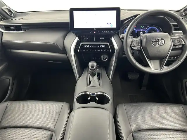 トヨタ ハリアー ハイブリッド Z レザーパッケージ 千葉県 2024(令6)年 2.7万km ホワイトパールクリスタルシャイン 禁煙車/LTA（レーントレーシングアシスト）/PCS（プリクラッシュセーフティ）/RCTA（リヤクロストラフィックアラート）/BSM（ブラインドスポットモニター）/PKSB（パーキングサポートブレーキ）/純正12.3インチナビ/・BT/ACP/AA/フルセグ/JBLサウンド/パノラミックビューモニター/レザーシート/前席シートヒーター/前席シートベンチレーション/前席パワーシート/ステアリングヒーター/オートクルーズコントロール/デジタルインナールームミラー/ヘッドアップディスプレイ/LEDヘッドライト/オートライト/オートハイビーム/ETC2.0