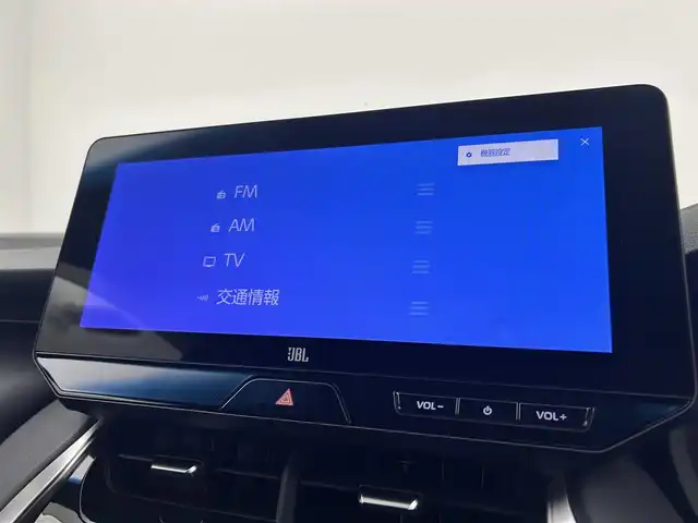 トヨタ ハリアー ハイブリッド Z レザーパッケージ 千葉県 2024(令6)年 2.7万km ホワイトパールクリスタルシャイン 禁煙車/LTA（レーントレーシングアシスト）/PCS（プリクラッシュセーフティ）/RCTA（リヤクロストラフィックアラート）/BSM（ブラインドスポットモニター）/PKSB（パーキングサポートブレーキ）/純正12.3インチナビ/・BT/ACP/AA/フルセグ/JBLサウンド/パノラミックビューモニター/レザーシート/前席シートヒーター/前席シートベンチレーション/前席パワーシート/ステアリングヒーター/オートクルーズコントロール/デジタルインナールームミラー/ヘッドアップディスプレイ/LEDヘッドライト/オートライト/オートハイビーム/ETC2.0