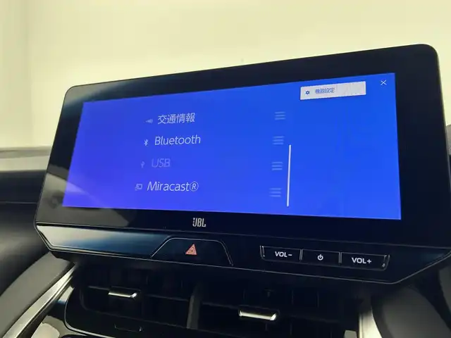 トヨタ ハリアー ハイブリッド Z レザーパッケージ 千葉県 2024(令6)年 2.7万km ホワイトパールクリスタルシャイン 禁煙車/LTA（レーントレーシングアシスト）/PCS（プリクラッシュセーフティ）/RCTA（リヤクロストラフィックアラート）/BSM（ブラインドスポットモニター）/PKSB（パーキングサポートブレーキ）/純正12.3インチナビ/・BT/ACP/AA/フルセグ/JBLサウンド/パノラミックビューモニター/レザーシート/前席シートヒーター/前席シートベンチレーション/前席パワーシート/ステアリングヒーター/オートクルーズコントロール/デジタルインナールームミラー/ヘッドアップディスプレイ/LEDヘッドライト/オートライト/オートハイビーム/ETC2.0