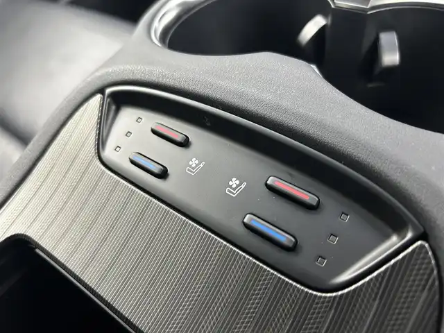 トヨタ ハリアー ハイブリッド Z レザーパッケージ 千葉県 2024(令6)年 2.7万km ホワイトパールクリスタルシャイン 禁煙車/LTA（レーントレーシングアシスト）/PCS（プリクラッシュセーフティ）/RCTA（リヤクロストラフィックアラート）/BSM（ブラインドスポットモニター）/PKSB（パーキングサポートブレーキ）/純正12.3インチナビ/・BT/ACP/AA/フルセグ/JBLサウンド/パノラミックビューモニター/レザーシート/前席シートヒーター/前席シートベンチレーション/前席パワーシート/ステアリングヒーター/オートクルーズコントロール/デジタルインナールームミラー/ヘッドアップディスプレイ/LEDヘッドライト/オートライト/オートハイビーム/ETC2.0