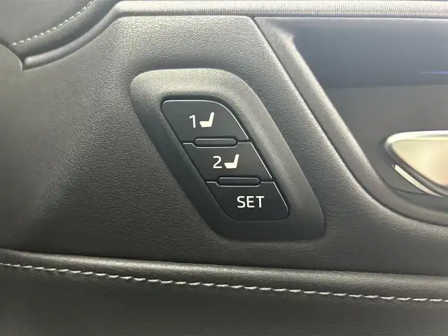 トヨタ ハリアー ハイブリッド Z レザーパッケージ 千葉県 2024(令6)年 2.7万km ホワイトパールクリスタルシャイン 禁煙車/LTA（レーントレーシングアシスト）/PCS（プリクラッシュセーフティ）/RCTA（リヤクロストラフィックアラート）/BSM（ブラインドスポットモニター）/PKSB（パーキングサポートブレーキ）/純正12.3インチナビ/・BT/ACP/AA/フルセグ/JBLサウンド/パノラミックビューモニター/レザーシート/前席シートヒーター/前席シートベンチレーション/前席パワーシート/ステアリングヒーター/オートクルーズコントロール/デジタルインナールームミラー/ヘッドアップディスプレイ/LEDヘッドライト/オートライト/オートハイビーム/ETC2.0