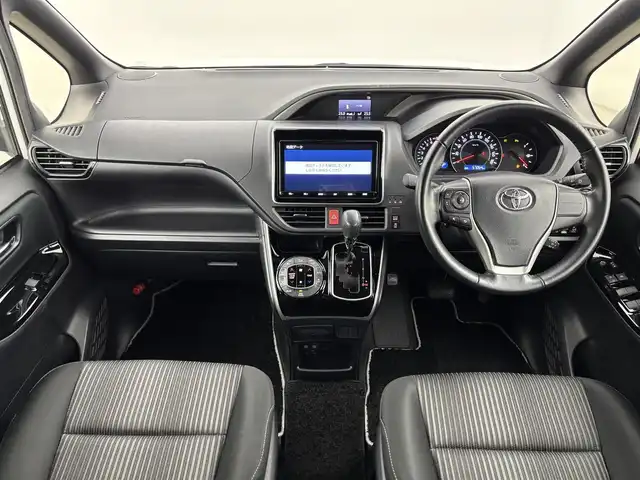 トヨタ ヴォクシー ZS 煌Ⅱ 福岡県 2020(令2)年 5.7万km 白 ワンオーナー/純正９型ナビ/フルセグTV　/バックカメラ　/ビルトインＥＴＣ　/前後ドラレコ　/クルーズコントロール　/コーナーセンサー　/衝突被害軽減ブレーキ　/レーンキープ　/アクセル踏み間違い防止　/両側電動スライドドア　/純正１６インチＡＷ