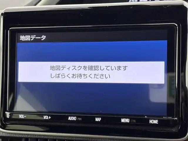 トヨタ ヴォクシー ZS 煌Ⅱ 福岡県 2020(令2)年 5.7万km 白 ワンオーナー/純正９型ナビ/フルセグTV　/バックカメラ　/ビルトインＥＴＣ　/前後ドラレコ　/クルーズコントロール　/コーナーセンサー　/衝突被害軽減ブレーキ　/レーンキープ　/アクセル踏み間違い防止　/両側電動スライドドア　/純正１６インチＡＷ