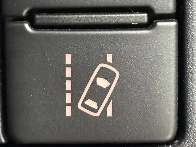 トヨタ ヴォクシー ZS 煌Ⅱ 福岡県 2020(令2)年 5.7万km 白 ワンオーナー/純正９型ナビ/フルセグTV　/バックカメラ　/ビルトインＥＴＣ　/前後ドラレコ　/クルーズコントロール　/コーナーセンサー　/衝突被害軽減ブレーキ　/レーンキープ　/アクセル踏み間違い防止　/両側電動スライドドア　/純正１６インチＡＷ