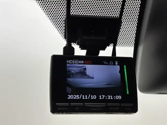 トヨタ ヴォクシー ZS 煌Ⅱ 福岡県 2020(令2)年 5.7万km 白 ワンオーナー/純正９型ナビ/フルセグTV　/バックカメラ　/ビルトインＥＴＣ　/前後ドラレコ　/クルーズコントロール　/コーナーセンサー　/衝突被害軽減ブレーキ　/レーンキープ　/アクセル踏み間違い防止　/両側電動スライドドア　/純正１６インチＡＷ