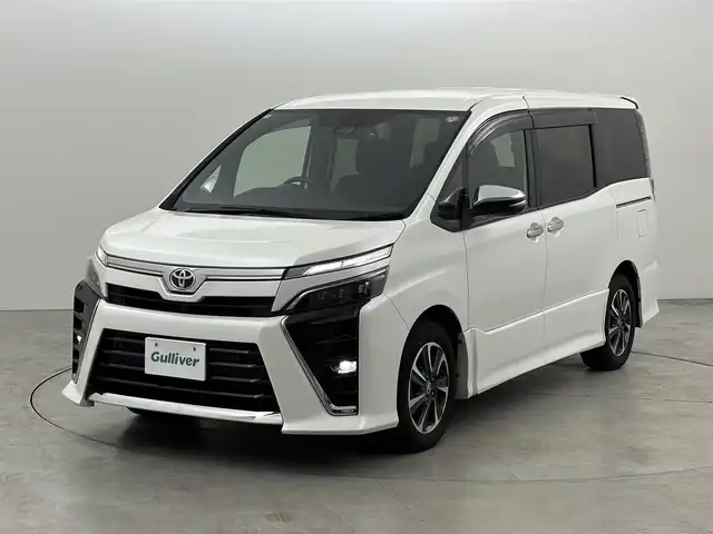 トヨタ ヴォクシー ZS 煌Ⅱ 福岡県 2020(令2)年 5.7万km 白 ワンオーナー/純正９型ナビ/フルセグTV　/バックカメラ　/ビルトインＥＴＣ　/前後ドラレコ　/クルーズコントロール　/コーナーセンサー　/衝突被害軽減ブレーキ　/レーンキープ　/アクセル踏み間違い防止　/両側電動スライドドア　/純正１６インチＡＷ