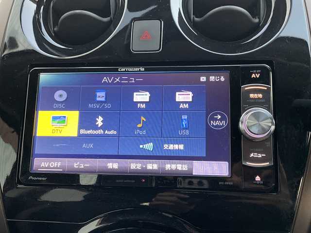 日産 ノート e－パワー メダリスト 千葉県 2018(平30)年 1.8万km ガーネットレッド 社外メモリナビ/(フルセグTV/BT/CD/DVD/FM/AM)/全周囲カメラ/デジタルインナーミラー/ドライブレコーダー/衝突被害軽減システム/車線逸脱警報/ハーフレザーシート/横滑り防止装置/ETC/アイドリングストップ/LEDヘッドライト/フォグランプ/オートライト/ウィンカーミラー/電動格納ミラー/純正15インチAW/シートリフター/プッシュスタート/スマートキー/フロアマット/スペアキー/取扱説明書/保証書