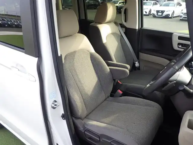 ホンダ Ｎ ＢＯＸ G EX ターボ ホンダセンシング 千葉県 2019(平31)年 3.3万km プラチナホワイトパール ホンダセンシング/・衝突軽減ブレーキ（CMBS）/・車線維持支援システム（LKAS）/・アダプティブクルーズコントロール（ACC）/・後方誤発進抑制機能/・誤発進抑制機能/両側パワースライドドア/純正SDナビ/地デジTV/【DVD/CD再生機能】/バックカメラ/ドライブレコーダー/革巻きステアリング/ETC/LEDヘッドライト/ウインカーミラー/リアコーナーセンサー/サイド/カーテンエアバッグ/Honda スマートキー