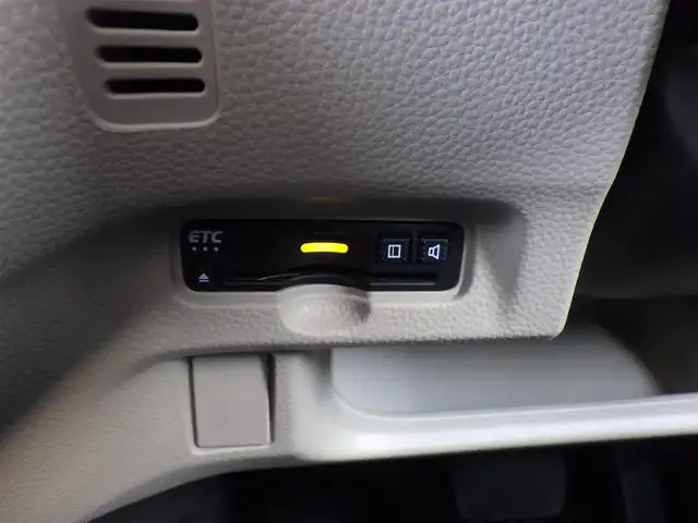 ホンダ Ｎ ＢＯＸ G EX ターボ ホンダセンシング 千葉県 2019(平31)年 3.3万km プラチナホワイトパール ホンダセンシング/・衝突軽減ブレーキ（CMBS）/・車線維持支援システム（LKAS）/・アダプティブクルーズコントロール（ACC）/・後方誤発進抑制機能/・誤発進抑制機能/両側パワースライドドア/純正SDナビ/地デジTV/【DVD/CD再生機能】/バックカメラ/ドライブレコーダー/革巻きステアリング/ETC/LEDヘッドライト/ウインカーミラー/リアコーナーセンサー/サイド/カーテンエアバッグ/Honda スマートキー