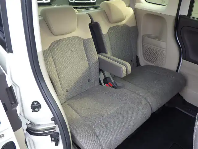 ホンダ Ｎ ＢＯＸ G EX ターボ ホンダセンシング 千葉県 2019(平31)年 3.3万km プラチナホワイトパール ホンダセンシング/・衝突軽減ブレーキ（CMBS）/・車線維持支援システム（LKAS）/・アダプティブクルーズコントロール（ACC）/・後方誤発進抑制機能/・誤発進抑制機能/両側パワースライドドア/純正SDナビ/地デジTV/【DVD/CD再生機能】/バックカメラ/ドライブレコーダー/革巻きステアリング/ETC/LEDヘッドライト/ウインカーミラー/リアコーナーセンサー/サイド/カーテンエアバッグ/Honda スマートキー