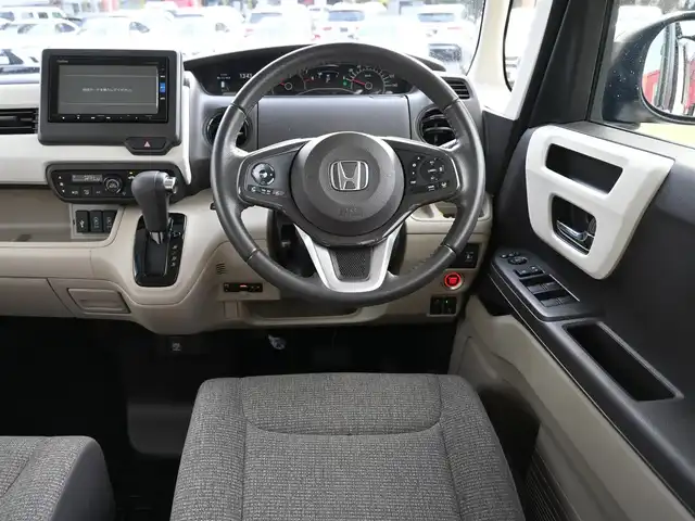 ホンダ Ｎ ＢＯＸ G EX ターボ ホンダセンシング 千葉県 2019(平31)年 3.3万km プラチナホワイトパール ホンダセンシング/・衝突軽減ブレーキ（CMBS）/・車線維持支援システム（LKAS）/・アダプティブクルーズコントロール（ACC）/・後方誤発進抑制機能/・誤発進抑制機能/両側パワースライドドア/純正SDナビ/地デジTV/【DVD/CD再生機能】/バックカメラ/ドライブレコーダー/革巻きステアリング/ETC/LEDヘッドライト/ウインカーミラー/リアコーナーセンサー/サイド/カーテンエアバッグ/Honda スマートキー