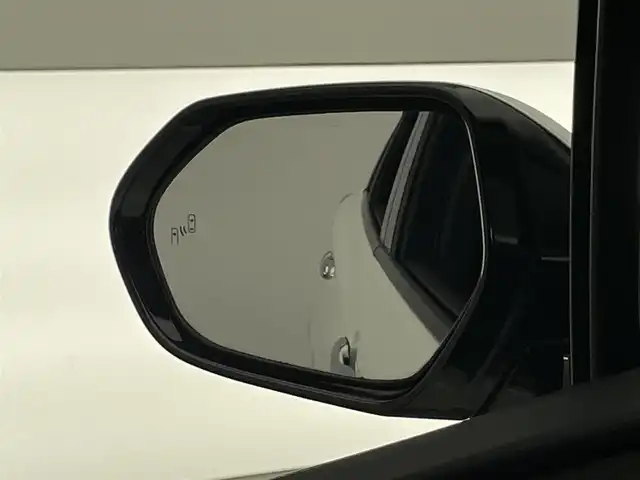 トヨタ プリウス ＰＨＶ A 愛知県 2017(平29)年 5.3万km ホワイトパールクリスタルシャイン 純正１１．６型ナビ　バックカメラ　フルセグTV　Bluetooth　モデリスタエアロ　シートヒーター　パーキングアシスト　ＢＳＭ　ＥＴＣ２．０　純正ドラレコ　ＡＣ１００Ｖ　セーフティセンス　衝突軽減　追従クルコン　ＬＥＤライト　コーナーセンサー　モデリスタ17インチアルミ　USBポート　禁煙