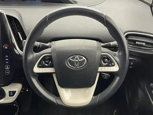 トヨタ プリウス ＰＨＶ A 愛知県 2017(平29)年 5.3万km ホワイトパールクリスタルシャイン 純正１１．６型ナビ　バックカメラ　フルセグTV　Bluetooth　モデリスタエアロ　シートヒーター　パーキングアシスト　ＢＳＭ　ＥＴＣ２．０　純正ドラレコ　ＡＣ１００Ｖ　セーフティセンス　衝突軽減　追従クルコン　ＬＥＤライト　コーナーセンサー　モデリスタ17インチアルミ　USBポート　禁煙