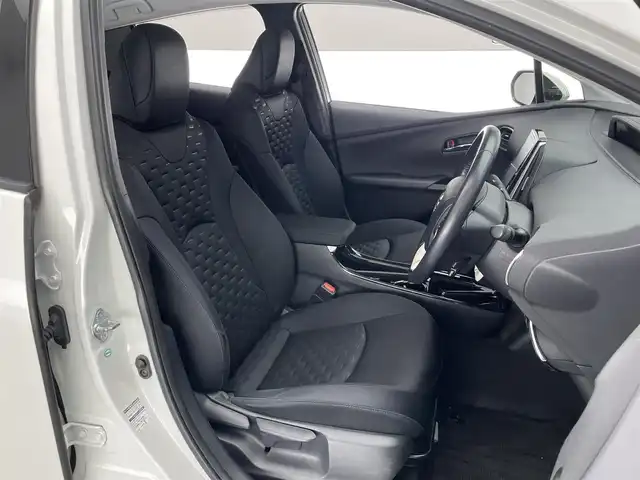 トヨタ プリウス ＰＨＶ A 愛知県 2017(平29)年 5.3万km ホワイトパールクリスタルシャイン 純正１１．６型ナビ　バックカメラ　フルセグTV　Bluetooth　モデリスタエアロ　シートヒーター　パーキングアシスト　ＢＳＭ　ＥＴＣ２．０　純正ドラレコ　ＡＣ１００Ｖ　セーフティセンス　衝突軽減　追従クルコン　ＬＥＤライト　コーナーセンサー　モデリスタ17インチアルミ　USBポート　禁煙