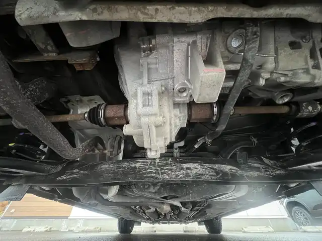 日産 ノート X FOUR 秋田県 2023(令5)年 7.3万km スーパーブラック ４WD/衝突軽減システム/純正メモリナビ（BT/AM/FM/USB）/フルセグ（走行中視聴不可能）/アラウンドビューモニター/スマートキー/プッシュスタート/クルーズコントロール追従走行有/オートマチックハイビーム/コーナーセンサー/ステアリングスイッチ/ステアリングヒーター/前席シートヒーター/ビルトインETC２．０/デジタルインナーミラー/電動パーキングブレーキ/オートブレーキホールド機能/純正フロアマット/オートライト/オートエアコン/パワーステアリング/パワーウィンドウ/ヘッドライトレベライザー/横滑り防止/盗難防止装置/寒冷地仕様/電動格納ウィンカーミラー/保証書/取扱説明書/記録簿