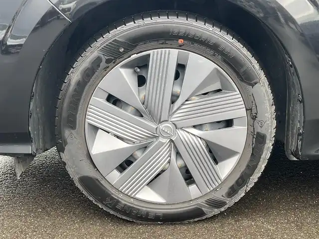 日産 ノート X FOUR 秋田県 2023(令5)年 7.3万km スーパーブラック ４WD/衝突軽減システム/純正メモリナビ（BT/AM/FM/USB）/フルセグ（走行中視聴不可能）/アラウンドビューモニター/スマートキー/プッシュスタート/クルーズコントロール追従走行有/オートマチックハイビーム/コーナーセンサー/ステアリングスイッチ/ステアリングヒーター/前席シートヒーター/ビルトインETC２．０/デジタルインナーミラー/電動パーキングブレーキ/オートブレーキホールド機能/純正フロアマット/オートライト/オートエアコン/パワーステアリング/パワーウィンドウ/ヘッドライトレベライザー/横滑り防止/盗難防止装置/寒冷地仕様/電動格納ウィンカーミラー/保証書/取扱説明書/記録簿