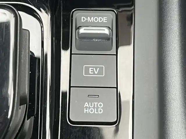 日産 ノート X FOUR 秋田県 2023(令5)年 7.3万km スーパーブラック ４WD/衝突軽減システム/純正メモリナビ（BT/AM/FM/USB）/フルセグ（走行中視聴不可能）/アラウンドビューモニター/スマートキー/プッシュスタート/クルーズコントロール追従走行有/オートマチックハイビーム/コーナーセンサー/ステアリングスイッチ/ステアリングヒーター/前席シートヒーター/ビルトインETC２．０/デジタルインナーミラー/電動パーキングブレーキ/オートブレーキホールド機能/純正フロアマット/オートライト/オートエアコン/パワーステアリング/パワーウィンドウ/ヘッドライトレベライザー/横滑り防止/盗難防止装置/寒冷地仕様/電動格納ウィンカーミラー/保証書/取扱説明書/記録簿