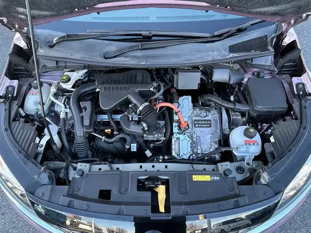 日産 ノート X 栃木県 2021(令3)年 1.8万km パールⅡ プロパイロット/インテリジェントエマージェンシーブレーキ/インテリジェントルームミラー/インテリジェントアラウンドモニター/ハイビームアシスト/NissanConectナビゲーションシステム/HDMI/フルセグ/・AppleCarPlay/AndoroidAuto/Bluetooth/USB/置くだけ充電/ビルトインＥＴＣ/純正ドライブレコーダー/スマートキー×2/プッシュEgスタート/ステアリングリモコン/LEDオートライト/アイドリングストップ/横滑り防止装置/純正フロアマット/AAC