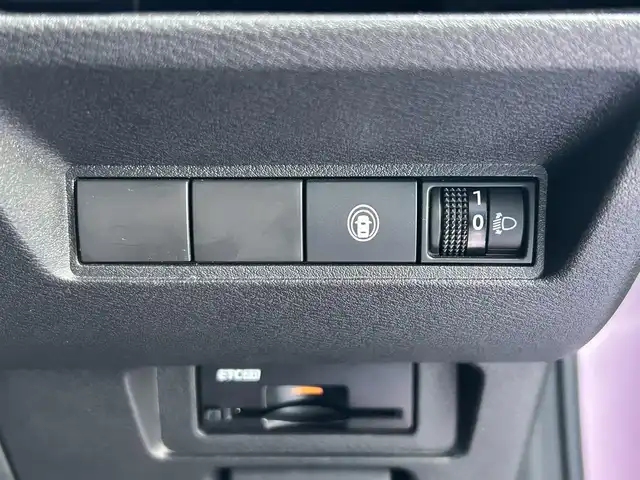 日産 ノート X 栃木県 2021(令3)年 1.8万km パールⅡ プロパイロット/インテリジェントエマージェンシーブレーキ/インテリジェントルームミラー/インテリジェントアラウンドモニター/ハイビームアシスト/NissanConectナビゲーションシステム/HDMI/フルセグ/・AppleCarPlay/AndoroidAuto/Bluetooth/USB/置くだけ充電/ビルトインＥＴＣ/純正ドライブレコーダー/スマートキー×2/プッシュEgスタート/ステアリングリモコン/LEDオートライト/アイドリングストップ/横滑り防止装置/純正フロアマット/AAC