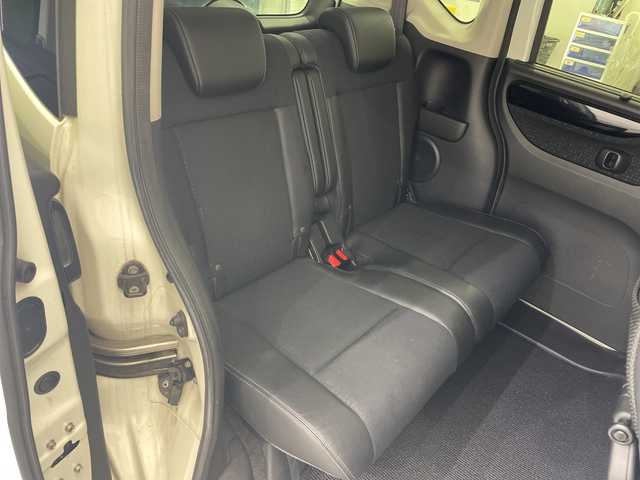 ホンダ Ｎ ＢＯＸ カスタム ターボ SSパッケージ 栃木県 2016(平28)年 4.3万km プレミアムホワイトパールⅡ 社外ナビ/(CD/フルセグTV/Bluetooth/MSV/SD)/前後ドラレコルームミラータイプ/バックカメラ/ETC/ローダウン/ハーフレザーシート/衝突軽減ブレーキ/シートヒーター/純正フロアマット/HIDヘッドライト/オートライト/横滑り防止装置/プッシュスタート/スマートキー/ステアリングスイッチ/革巻きステアリング/社外15インチアルミホイール