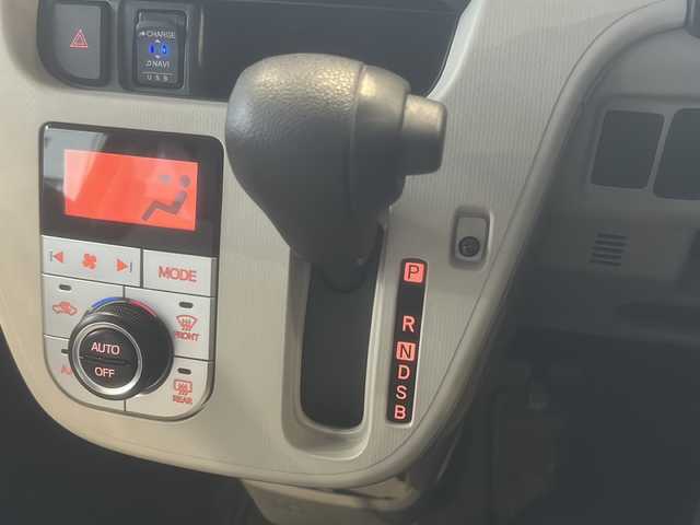 ダイハツ ムーヴ X SAⅢ 秋田県 2019(平31)年 4.4万km ブラックマイカメタリック ４WD /衝突軽減装置/純正ナビ/　フルセグ/Bluetooth/　CD/DVD/SD/USB/オートライト/オートハイビーム/アイドリングストップ/横滑り防止スイッチ/純正フロアマット/プッシュスタート/バックカメラ/運転席シートヒーター/ベンチシート