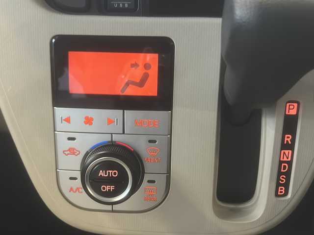 ダイハツ ムーヴ X SAⅢ 秋田県 2019(平31)年 4.4万km ブラックマイカメタリック ４WD /衝突軽減装置/純正ナビ/　フルセグ/Bluetooth/　CD/DVD/SD/USB/オートライト/オートハイビーム/アイドリングストップ/横滑り防止スイッチ/純正フロアマット/プッシュスタート/バックカメラ/運転席シートヒーター/ベンチシート