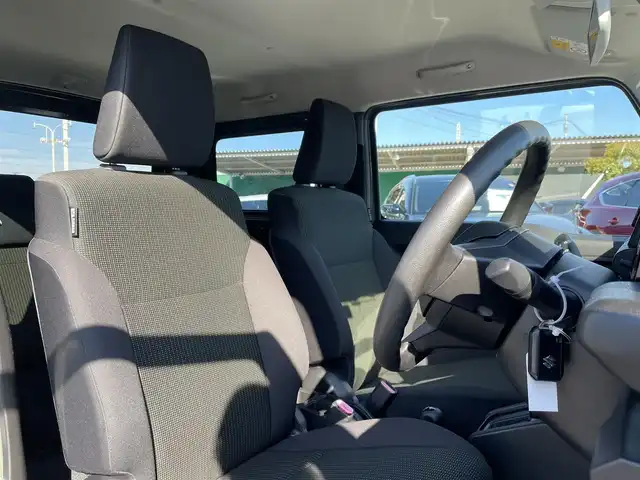 スズキ ジムニー XL 千葉県 2018(平30)年 4万km ジャングルグリーン DAMD ジムニーザ・ルーツ コンプリートカー/・DAMDフロント/リアバンパー/・DAMDグリル/・APIO WILD BOAR SR 17インチアルミ/スズキセーフティーサポート/・デュアルセンサーブレーキサポート/・車線逸脱警報機能/・ふらつき警報機能/・ハイビームアシスト/・先行車発進お知らせ機能/・標識認識機能/社外SDナビ【CN-RE05WD】/・CD/DVD/MSV/Bluetooth/フルセグ/前席シートヒーター/スマートキー/ヒルホールドコントロール/ヒルディセントコントロール/背面タイヤ/フォグランプ/ヒーテッドドアミラー/ETC2.0/ヘッドライトレベライザー/サイド＆カーテンエアバッグ