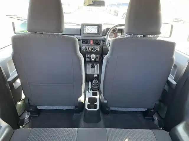 スズキ ジムニー XL 千葉県 2018(平30)年 4万km ジャングルグリーン DAMD ジムニーザ・ルーツ コンプリートカー/・DAMDフロント/リアバンパー/・DAMDグリル/・APIO WILD BOAR SR 17インチアルミ/スズキセーフティーサポート/・デュアルセンサーブレーキサポート/・車線逸脱警報機能/・ふらつき警報機能/・ハイビームアシスト/・先行車発進お知らせ機能/・標識認識機能/社外SDナビ【CN-RE05WD】/・CD/DVD/MSV/Bluetooth/フルセグ/前席シートヒーター/スマートキー/ヒルホールドコントロール/ヒルディセントコントロール/背面タイヤ/フォグランプ/ヒーテッドドアミラー/ETC2.0/ヘッドライトレベライザー/サイド＆カーテンエアバッグ