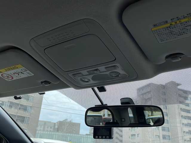 トヨタ ヴォクシー ZS 長野県 2014(平26)年 4.7万km ブラッキッシュアゲハガラスフレーク 純正９型SDナビ/・フルセグTV/・CD/DVD/・Bluetooth/バックモニター/純正フロアマット/両側パワスラ/フリップダウンモニター/ドラレコ/ETC/LEDヘッドライト/スペアキー1本/社外１７インチAW/オートエアコン/ステアリングスイッチ/アイドリングストップ/プッシュスタート/オートライト/ABS