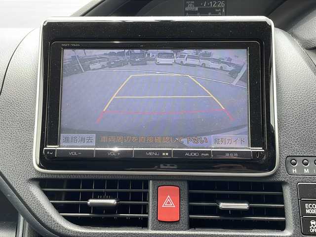 トヨタ ヴォクシー ZS 長野県 2014(平26)年 4.7万km ブラッキッシュアゲハガラスフレーク 純正９型SDナビ/・フルセグTV/・CD/DVD/・Bluetooth/バックモニター/純正フロアマット/両側パワスラ/フリップダウンモニター/ドラレコ/ETC/LEDヘッドライト/スペアキー1本/社外１７インチAW/オートエアコン/ステアリングスイッチ/アイドリングストップ/プッシュスタート/オートライト/ABS