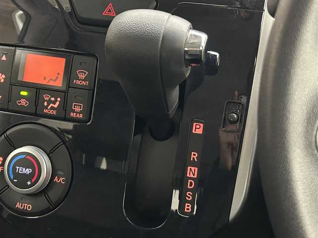 ダイハツ タント カスタムX トップED LTD SAⅢ 愛媛県 2018(平30)年 1.8万km メテオライトグレーイリュージョナルP ・純正ナビ(NSZN-W68D)/(フルセグ/CD/DVD/BT)/・衝突被害軽減ブレーキ/・オートハイビーム/・アイドリングストップ/・全方位カメラ/・ハーフレザーシート/・D席シートヒーター/・両側パワースライドドア/・ETC/・純正14インチアルミホイール/・純正フロアマット/・ステアリングリモコン/・ドアバイザー/・取扱説明書/・保証書
