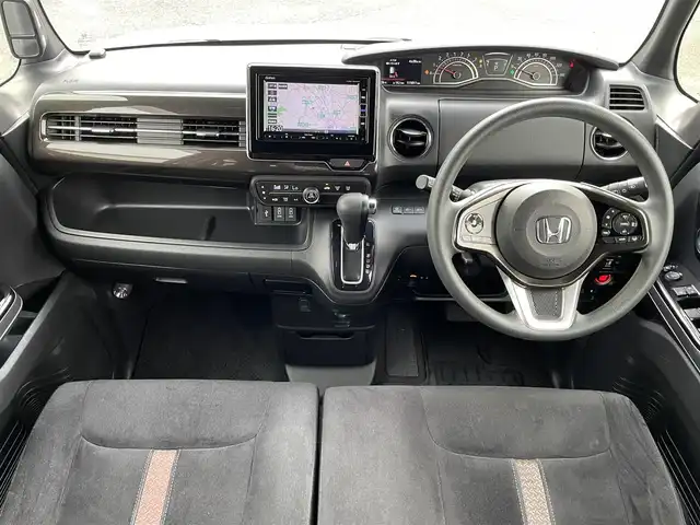 ホンダ Ｎ ＢＯＸ カスタム G L ホンダセンシング 埼玉県 2018(平30)年 11.1万km シャイニンググレーM (株)IDOMが運営する【じしゃロン川越店】の自社ローン専用車両になります。こちらは現金またはオートローンご利用時の価格です。自社ローンご希望の方は別途その旨お申付け下さい/純正ＳＤナビ/（AM/FM/CD/DVD/BT)/バックカメラ　/フルセグＴＶ　/ＥＴＣ　/片側パワースライドア　/ホンダセンシング　/衝突安全軽減ブレーキ　/車線逸脱防止装置　/クルーズコントロール　/純正フロアマット　/電動格納ミラー　/ＬＥＤヘッドライト/オートライト