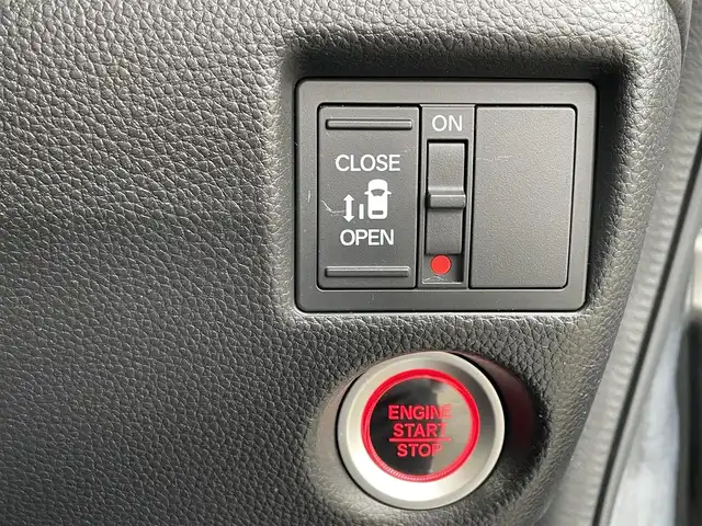 ホンダ Ｎ ＢＯＸ カスタム G L ホンダセンシング 埼玉県 2018(平30)年 11.1万km シャイニンググレーM (株)IDOMが運営する【じしゃロン川越店】の自社ローン専用車両になります。こちらは現金またはオートローンご利用時の価格です。自社ローンご希望の方は別途その旨お申付け下さい/純正ＳＤナビ/（AM/FM/CD/DVD/BT)/バックカメラ　/フルセグＴＶ　/ＥＴＣ　/片側パワースライドア　/ホンダセンシング　/衝突安全軽減ブレーキ　/車線逸脱防止装置　/クルーズコントロール　/純正フロアマット　/電動格納ミラー　/ＬＥＤヘッドライト/オートライト
