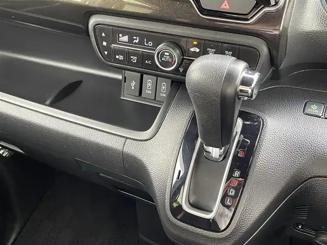 ホンダ Ｎ ＢＯＸ カスタム G L ホンダセンシング 埼玉県 2018(平30)年 11.1万km シャイニンググレーM (株)IDOMが運営する【じしゃロン川越店】の自社ローン専用車両になります。こちらは現金またはオートローンご利用時の価格です。自社ローンご希望の方は別途その旨お申付け下さい/純正ＳＤナビ/（AM/FM/CD/DVD/BT)/バックカメラ　/フルセグＴＶ　/ＥＴＣ　/片側パワースライドア　/ホンダセンシング　/衝突安全軽減ブレーキ　/車線逸脱防止装置　/クルーズコントロール　/純正フロアマット　/電動格納ミラー　/ＬＥＤヘッドライト/オートライト