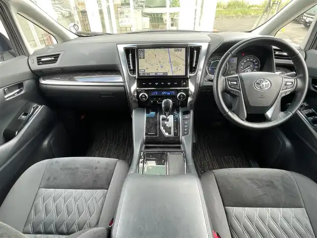 トヨタ アルファードハイブリット S 道央・札幌 2019(令1)年 3.9万km ホワイトパールクリスタルシャイン ・4WD/・衝突軽減ブレーキ/・寒冷地仕様/・純正SDナビ/　CD＆DVD＆BT＆TV/・バックカメラ/・両側パワースライドドア/・レーダークルーズコントロール/・コーナーセンサー/・レーンキープアシスト/・前後ドライブレコーダー/・純正エンジンスターター/・ワイパー熱線/・プッシュスタート/・スマートキー/・オートエアコン/・オートライト/・オートリトラミラー/・MT付きAT/・ビルトインETC/・純正フロアマット/・オートハイビーム/・ウィンカーミラー/・フォグライト