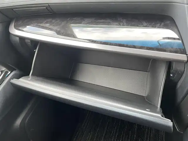トヨタ アルファードハイブリット S 道央・札幌 2019(令1)年 3.9万km ホワイトパールクリスタルシャイン ・4WD/・衝突軽減ブレーキ/・寒冷地仕様/・純正SDナビ/　CD＆DVD＆BT＆TV/・バックカメラ/・両側パワースライドドア/・レーダークルーズコントロール/・コーナーセンサー/・レーンキープアシスト/・前後ドライブレコーダー/・純正エンジンスターター/・ワイパー熱線/・プッシュスタート/・スマートキー/・オートエアコン/・オートライト/・オートリトラミラー/・MT付きAT/・ビルトインETC/・純正フロアマット/・オートハイビーム/・ウィンカーミラー/・フォグライト