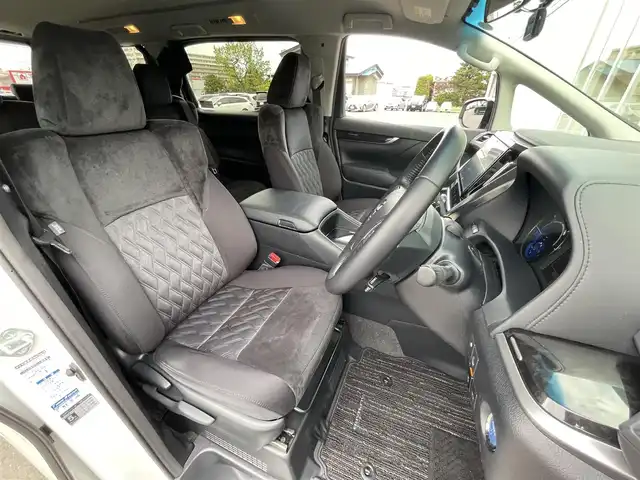 トヨタ アルファードハイブリット S 道央・札幌 2019(令1)年 3.9万km ホワイトパールクリスタルシャイン ・4WD/・衝突軽減ブレーキ/・寒冷地仕様/・純正SDナビ/　CD＆DVD＆BT＆TV/・バックカメラ/・両側パワースライドドア/・レーダークルーズコントロール/・コーナーセンサー/・レーンキープアシスト/・前後ドライブレコーダー/・純正エンジンスターター/・ワイパー熱線/・プッシュスタート/・スマートキー/・オートエアコン/・オートライト/・オートリトラミラー/・MT付きAT/・ビルトインETC/・純正フロアマット/・オートハイビーム/・ウィンカーミラー/・フォグライト