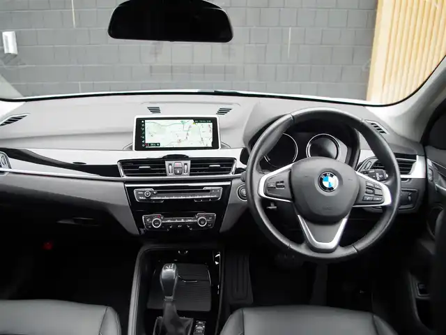 ＢＭＷ Ｘ１ xDrive 18d xライン 埼玉県 2018(平30)年 3万km 白 ブラックハーフレザーシート/コンフォートパッケージ/オートクルーズコントロール/バックカメラ/インテリジェントセーフティ/パークセンサー/iDriveナビ/シートHI/電動リアゲート/ミラー内臓ETC/オートライト/MTモード付き
