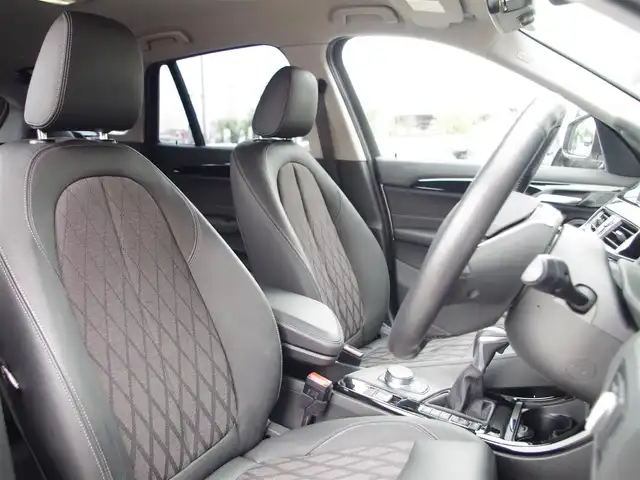ＢＭＷ Ｘ１ xDrive 18d xライン 埼玉県 2018(平30)年 3万km 白 ブラックハーフレザーシート/コンフォートパッケージ/オートクルーズコントロール/バックカメラ/インテリジェントセーフティ/パークセンサー/iDriveナビ/シートHI/電動リアゲート/ミラー内臓ETC/オートライト/MTモード付き