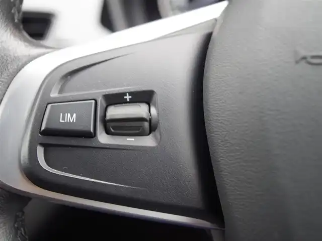 ＢＭＷ Ｘ１ xDrive 18d xライン 埼玉県 2018(平30)年 3万km 白 ブラックハーフレザーシート/コンフォートパッケージ/オートクルーズコントロール/バックカメラ/インテリジェントセーフティ/パークセンサー/iDriveナビ/シートHI/電動リアゲート/ミラー内臓ETC/オートライト/MTモード付き