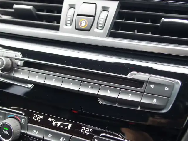 ＢＭＷ Ｘ１ xDrive 18d xライン 埼玉県 2018(平30)年 3万km 白 ブラックハーフレザーシート/コンフォートパッケージ/オートクルーズコントロール/バックカメラ/インテリジェントセーフティ/パークセンサー/iDriveナビ/シートHI/電動リアゲート/ミラー内臓ETC/オートライト/MTモード付き